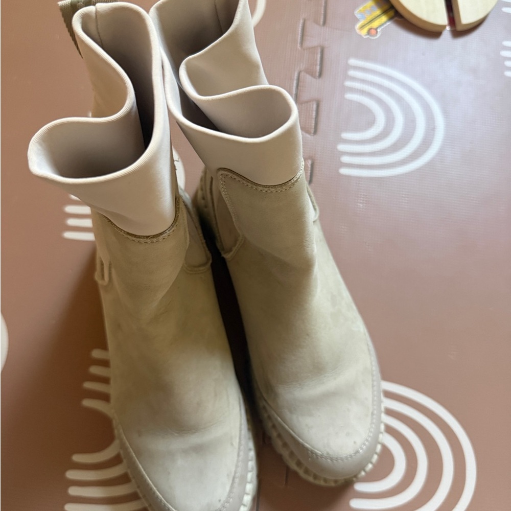 Pajar Beige Suede Ankle Boots with Cream Collar
